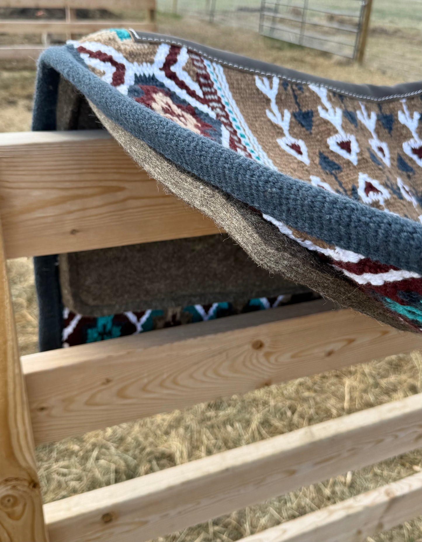 Contour Work/Show pad