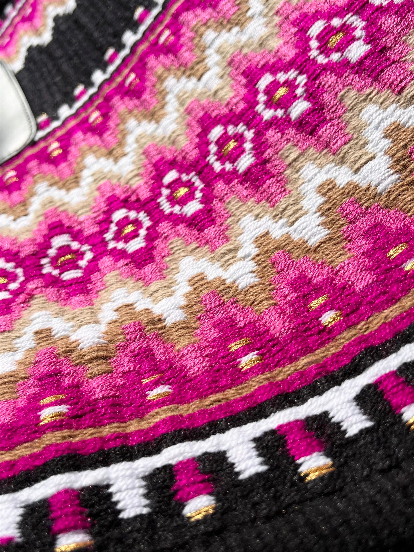 Beautiful oversized custom show pad 34x42