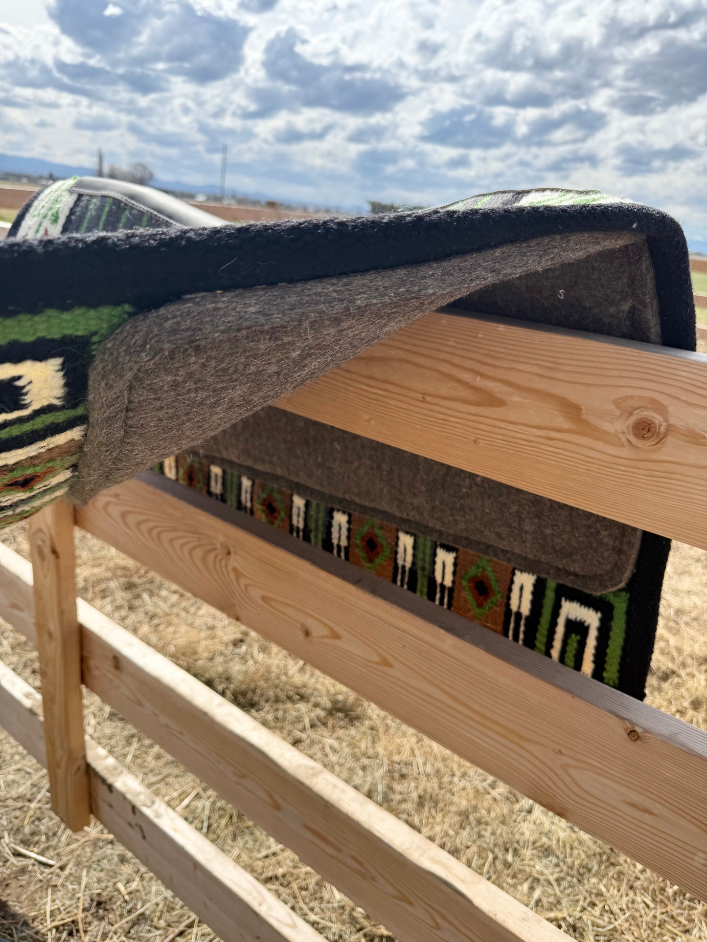 Contour Work/Show pad