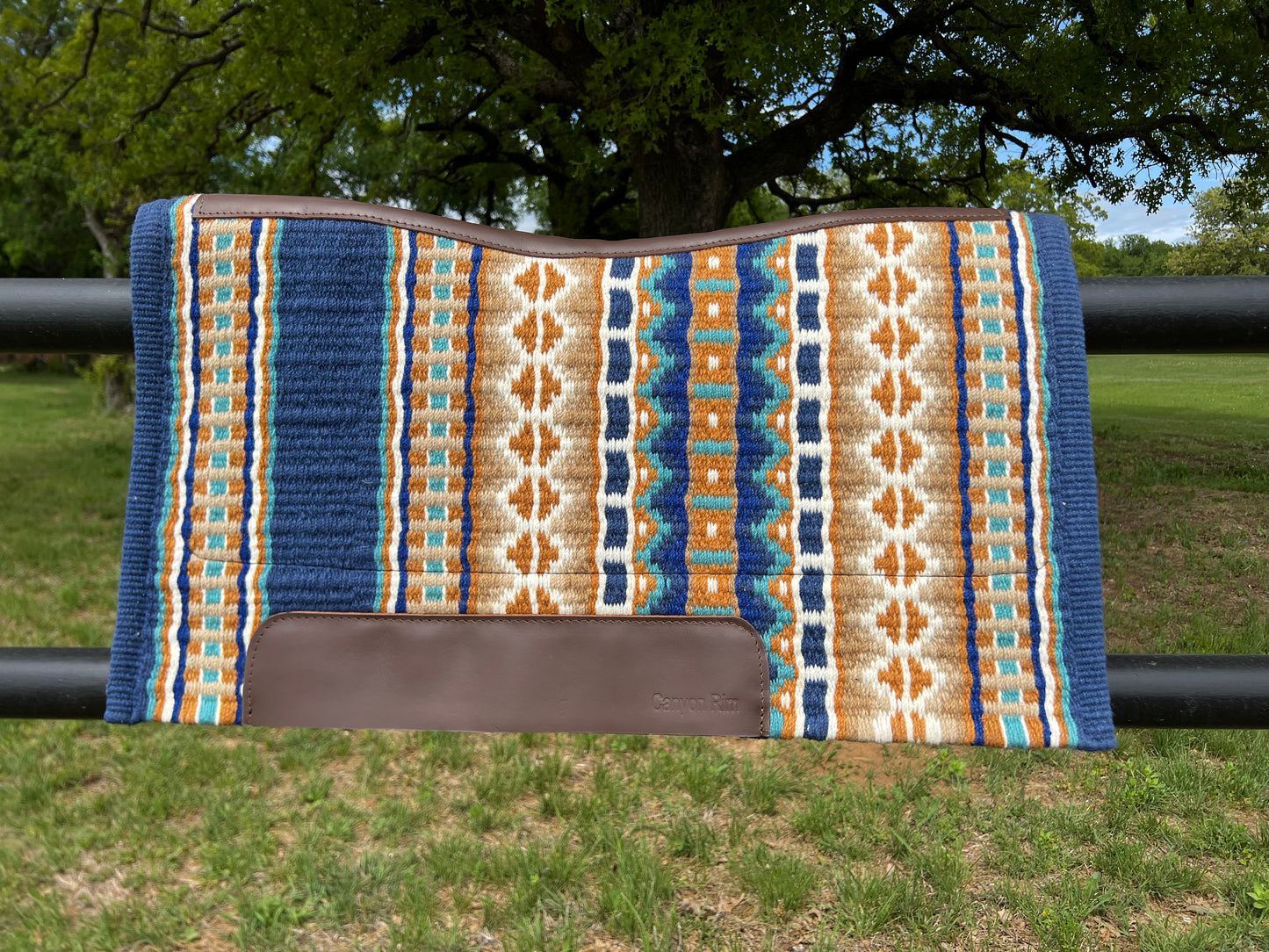 Contour work/show pads